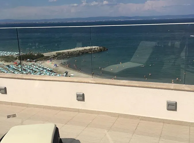 公寓 Golden Sea View Penthouse *