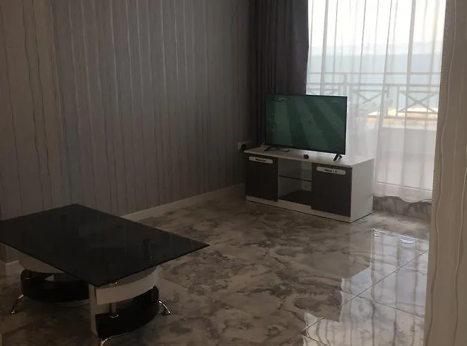 Golden Sea View Penthouse 公寓 *