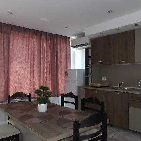 Golden Sea View Penthouse Поморие