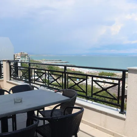 Golden Sea View Penthouse Lägenhet