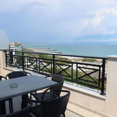Lägenhet Golden Sea View Penthouse Pomorie