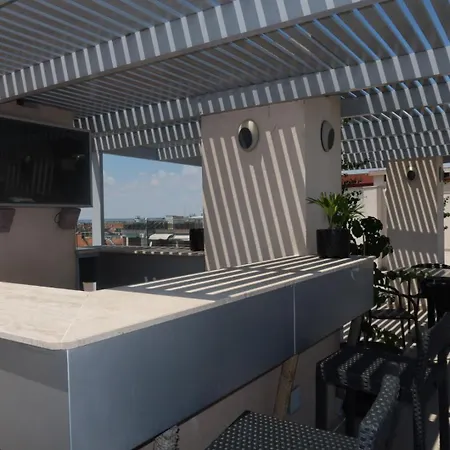 Golden Sea View Penthouse Lägenhet
