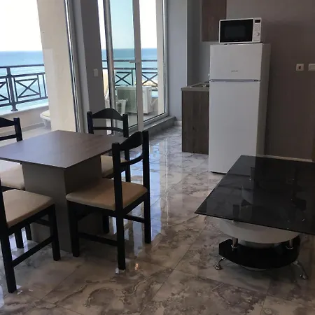 Golden Sea View Penthouse Apartment *