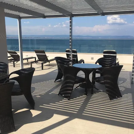 Golden Sea View Penthouse Lägenhet